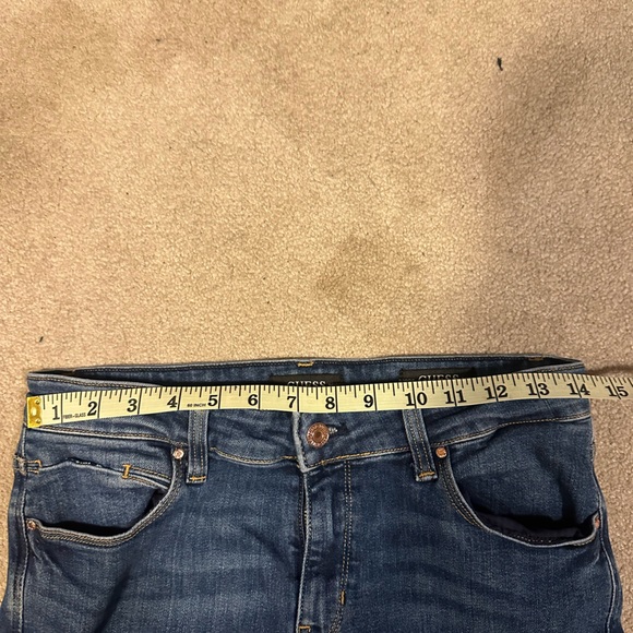 Gorgeous GUESS Jeans!! - Picture 7 of 7